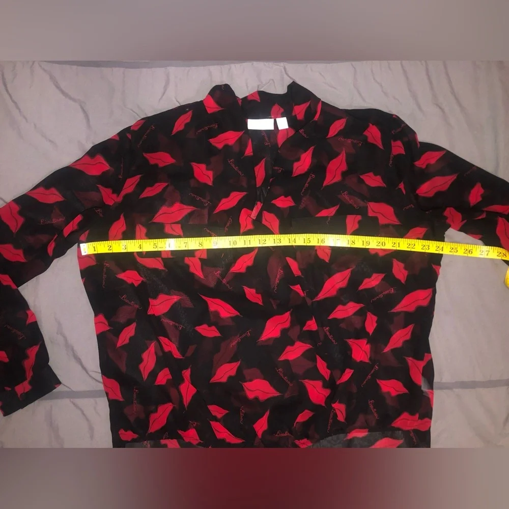 Bisou Bisou Black Red Sheer Lip Print Blouse XL - Picture 8 of 11